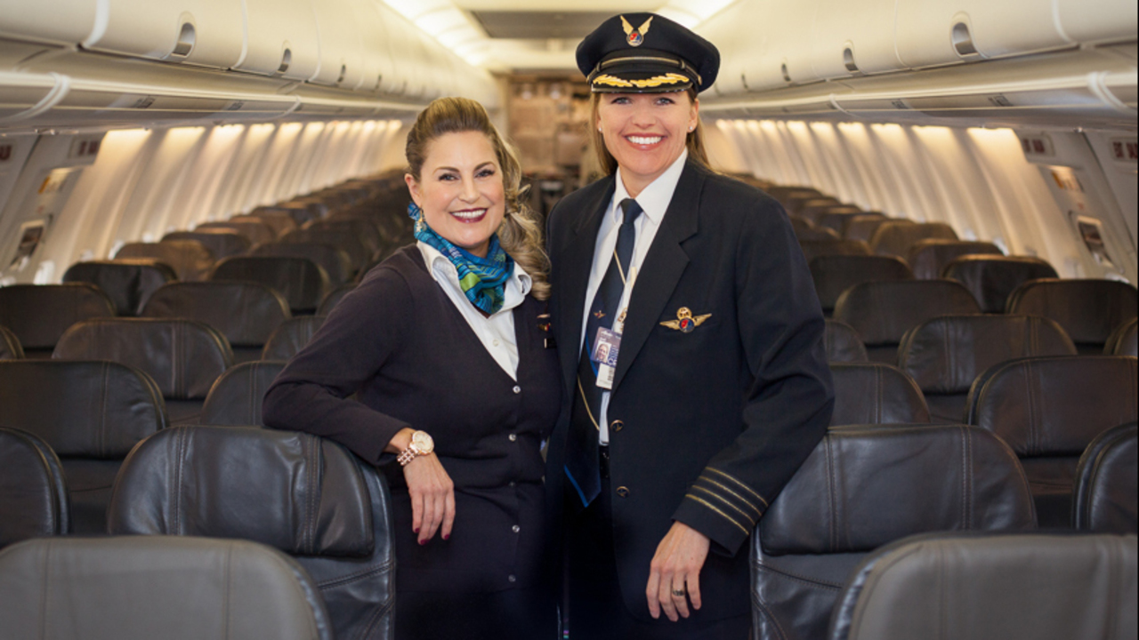 Alaska Airlines Pilot To Donate Kidney To Flight Attendant Wjax Tv