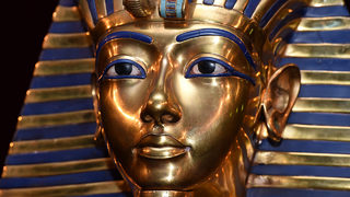 Egyptian authorities announce what is behind walls of Tutankhamun