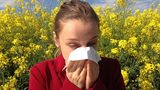 WATCH: Pollen cloud springs from tree in sneeze-worthy viral video