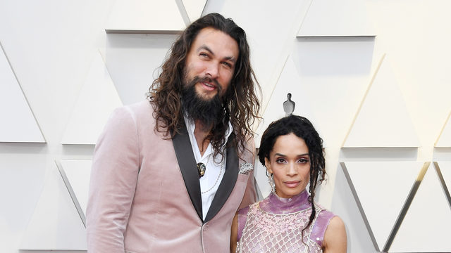 Aquaman Actor Jason Momoa Wears Oscars Tux From One Of Karl