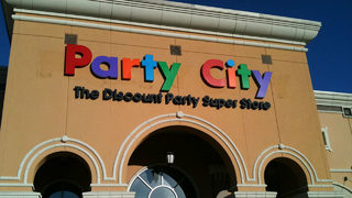 Global helium shortage deflates Party City; 45 stores to close