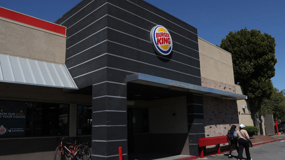 ‘I was just disgusted:' Woman records Burger King worker using mop to clean table